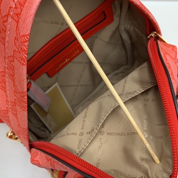 MICHAEL KORS
Maisie Extra-Small Pebbled Leather 2-in-1 Backpack
Dk Sangria
NWT - Picture 8 of 16